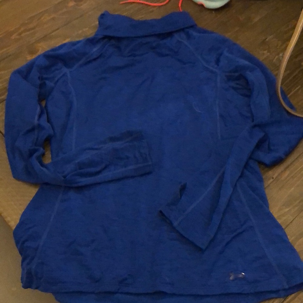Cold hear turtleneck top